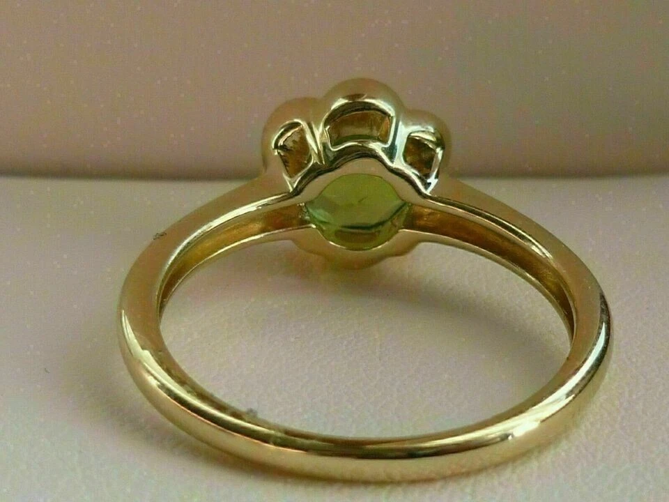 Anillo halo peridoto verde natural corte redondo de 2 quilates para mujer enchapado en oro amarillo de 14 quilates Foto 3 de 4