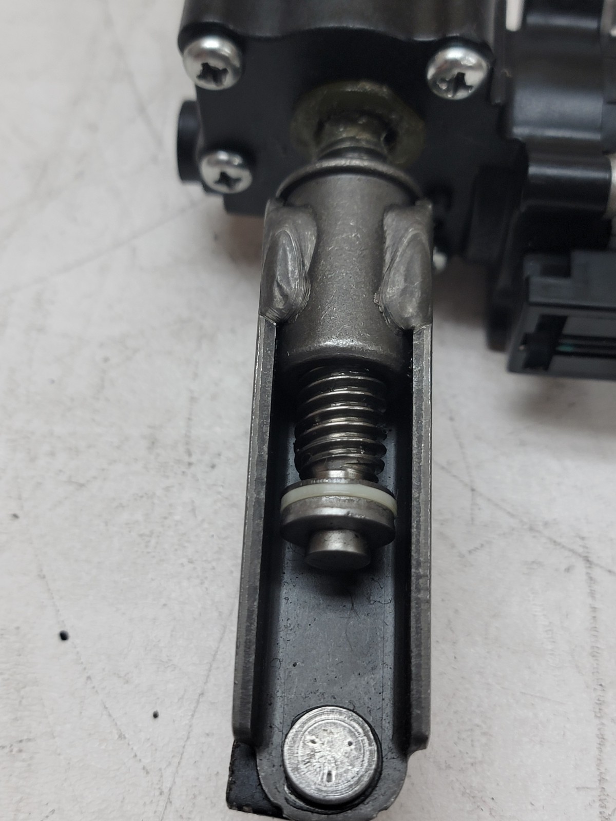 Maserati Ghibli M157 Seat Actuator Electric Seat Adjustment Drive 8500207