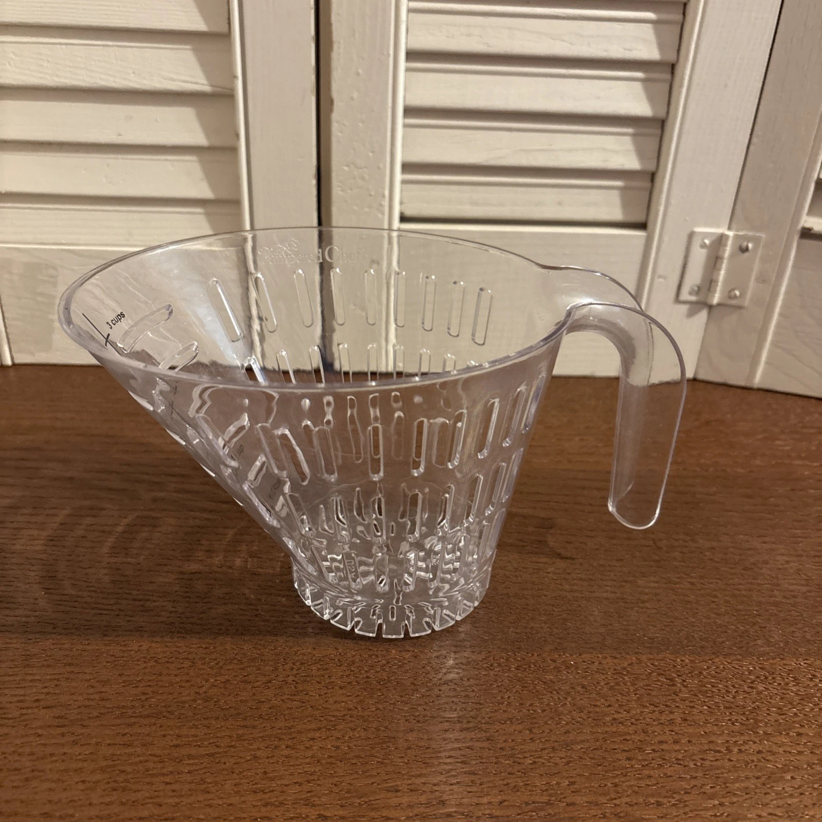 Pampered Chef Easy Read 3 Cup Measuring Colander #2324 Strainer Clear Plastic
