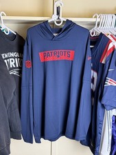 MEN  S XL - NWOT SMALL BLEMISH Nike New England Patriots NFL Hoodie Navy Blue