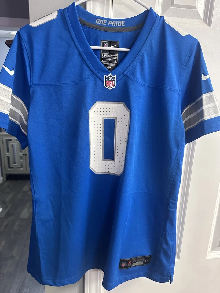 Detroit Lions Jahmyr Gibbs Nike Jersey NWT Size Women’s Large - Image 3 of 4