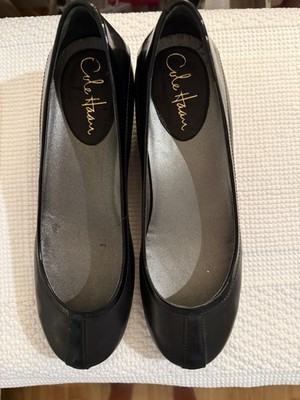 Never worn Cole Haan Women s 6.5 B Black Leather Flats with N*ke Air!