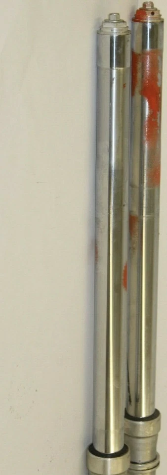 Can-Am MX L/C 250 1984 suspensión delantera derecha izquierda horquillas amortiguadores Foto 2 de 4