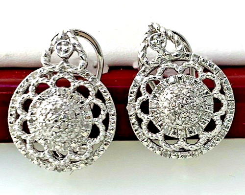 Diamond Round Detailed Stud Earrings in Sterling Silver (0.21 ctw.)