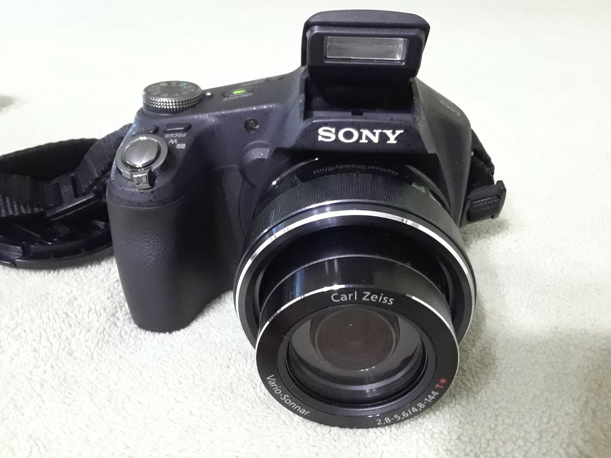 Sony Cyber-shot DSC-HX100V, 16.2MP, 30X/4X Zoom Digital