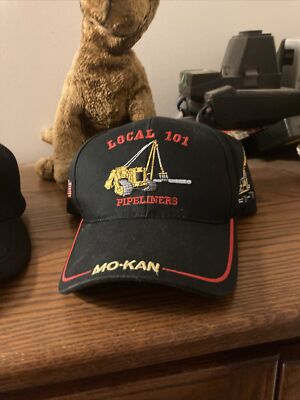 baseball caps