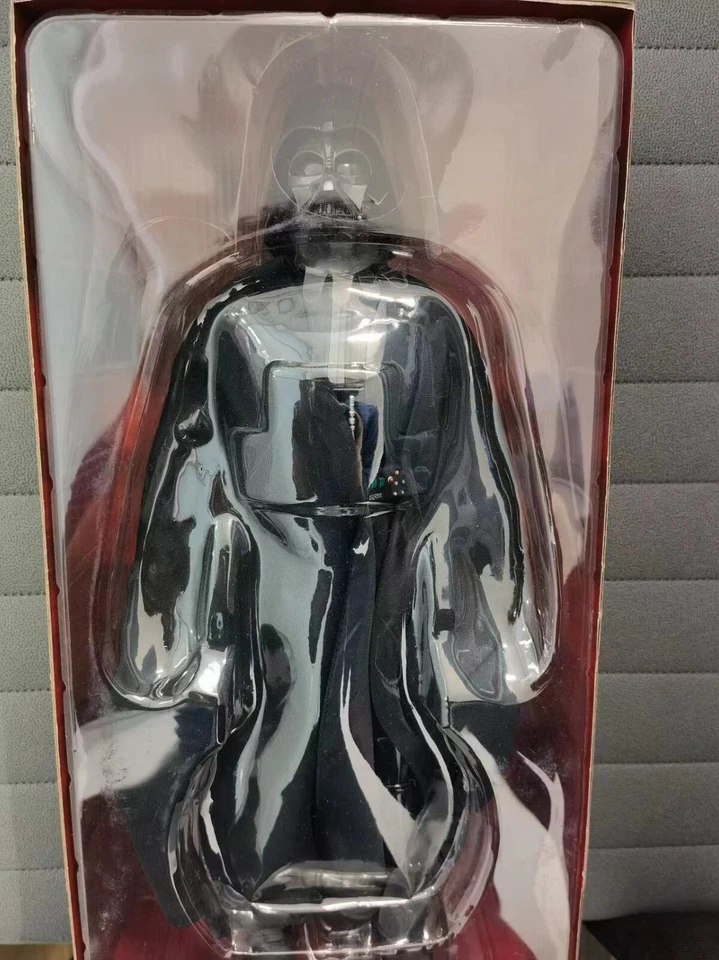 Star Wars Sideshow Collectibles 1:6 Darth Vader - Image 3 of 3