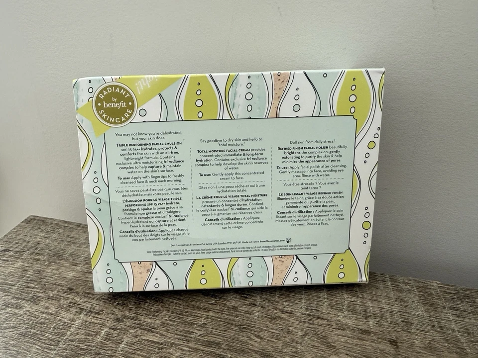 Nuevo en caja Set Benefit Set de Cuidado de la Piel Radiante Crema Esmalte Loción Mini Tallas 3 piezas Foto 3 de 3