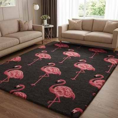 Handgetufteter Flamingo-Teppich: Tropischer brauner & rosa Teppich