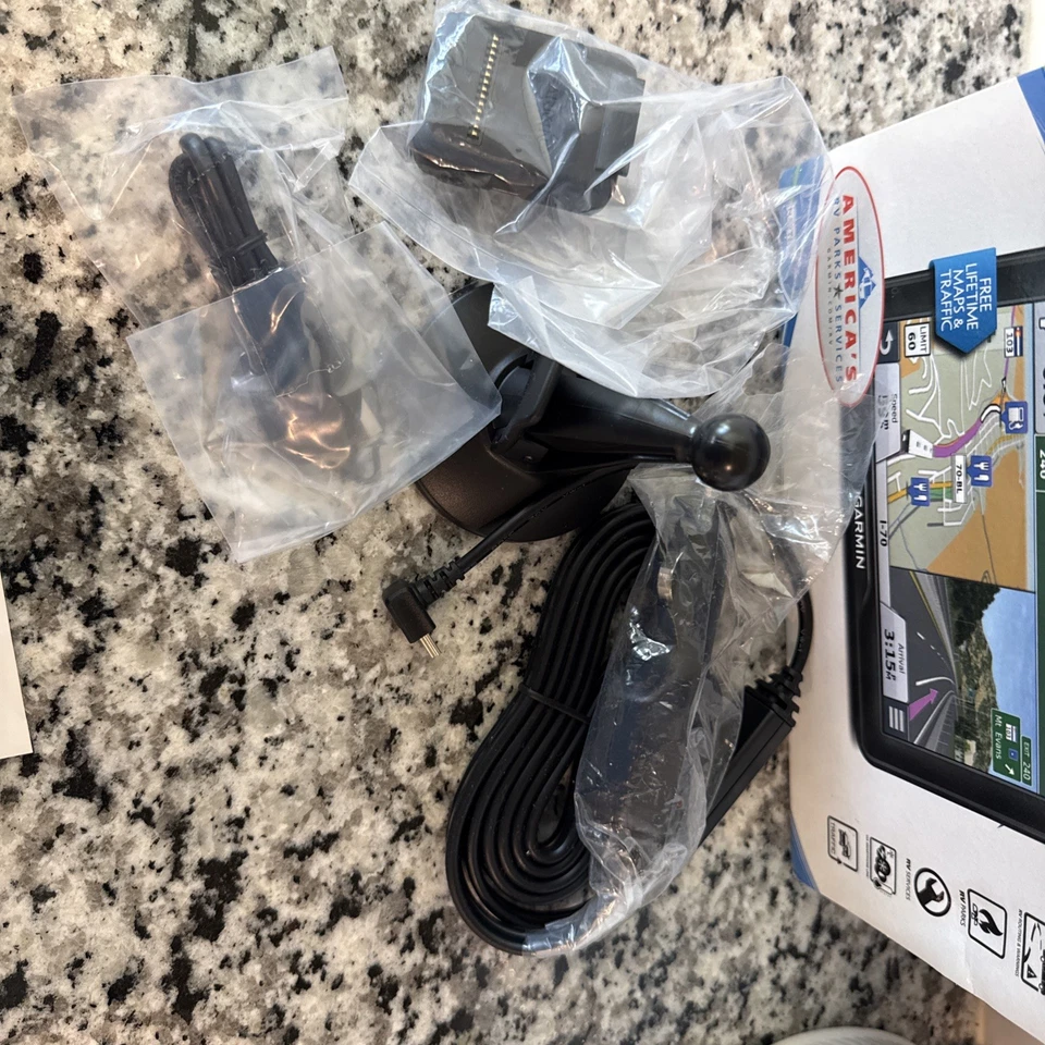 Garmin RV 760LMT GPS Navigation Bundle W/ Dash Mount, USB Cable, Car ChargerNEW - Image 3 of 4
