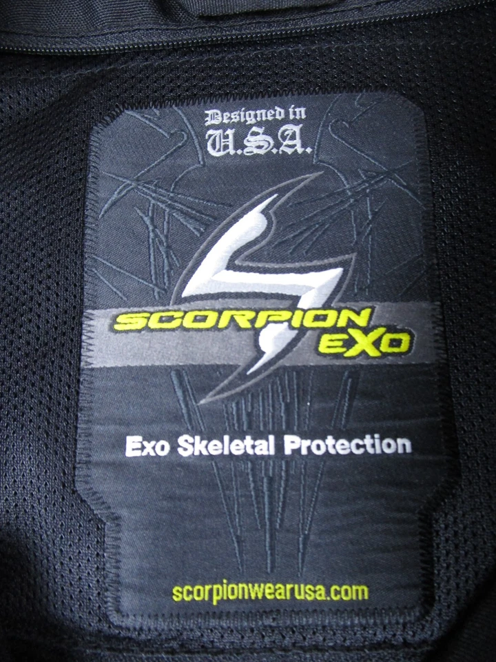 Chaqueta de motocicleta Scorpion para hombre pequeña protección exo esqueleto negra manga larga Foto 4 de 4