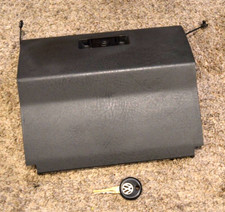 1987 1988 1989 Volkswagen Vw Fox Glove Box Lid Compartment Cover Latch With Key