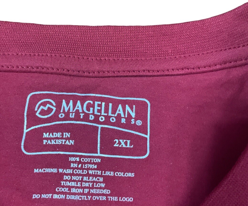 Magellan Outdoor Men 2XL Maroon Dog Labrador Short Sleeve T-Shirt