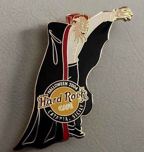 Hard Rock Cafe CATANIA SICILY, ITALY Halloween Puzzle Set of 2 Vampire Pins / P3 - Picture 2 of 4