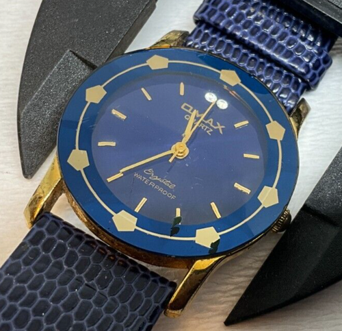Rare/unique Omax Crystal womens watch, desirable diamond shaped crystal, runs - Picture 12 of 13