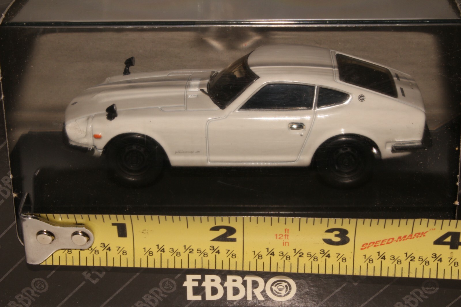 エブロ）ニッサン フェアレディZL(S30)(ホワイト) 1/24 EBBRO NISSAN