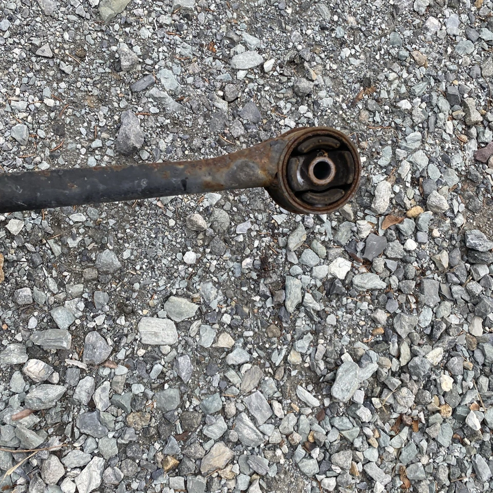 2006 2007 Subaru Impreza Sti Sedan Rear Differential Mount 2.5 - Image 4 of 4