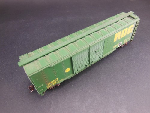 HO SCALE WEATHRED CUSTOM DECORATED RDG 11823 READING 50' BOX CAR - Picture 3 of 4
