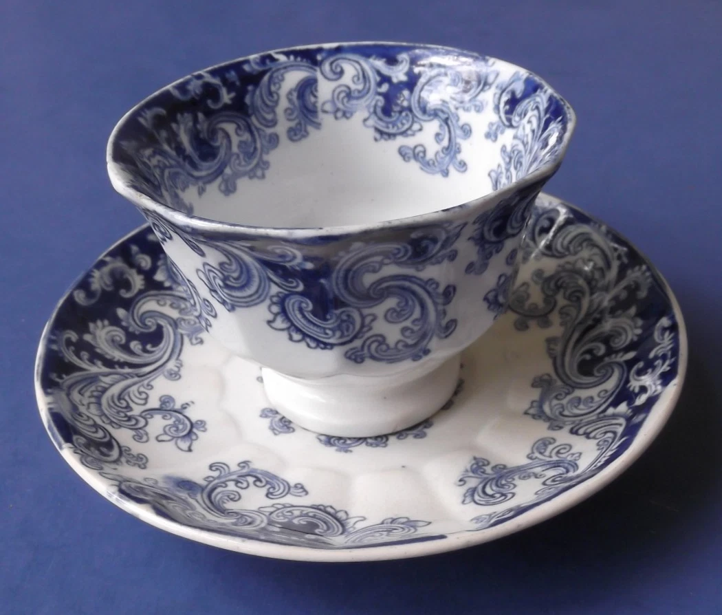 Blue Collectible Cups & Saucers 1800-1849 Time Period Manufactured