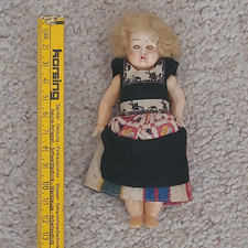 Antike Puppe, bewegliche Beine und Arme sowie Augen, ca. 13 cm, Echthaar