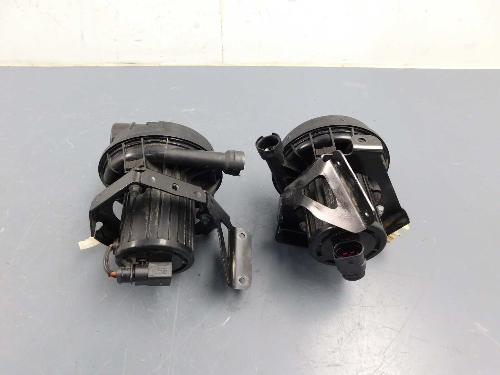 2018 17 19 20 McLaren 720S 720 Secondary Air Pumps #0345 B9