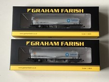 2 Graham Farish N Gauge 377-675K JPA Cement tank wagons in Colas / Tarmac livery
