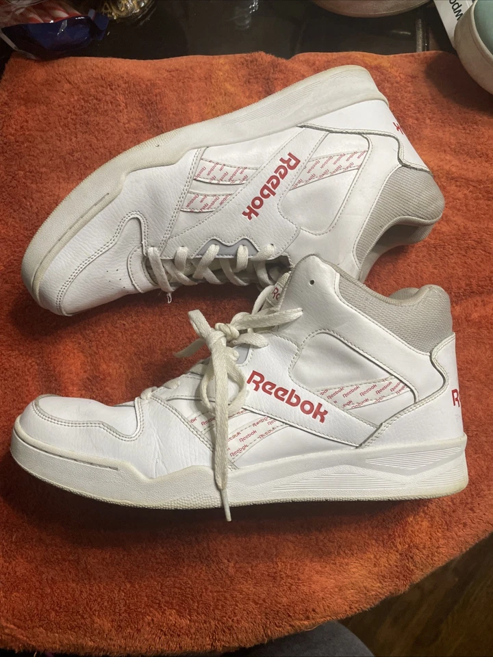 Reebok Royal BB4500 HI2 high-top sneaker in a white colorway with red accents. - Image 4 of 4