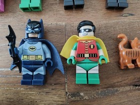 LEGO DC Super Heroes: Batman Classic TV Series - Batcave (76052) 9 MiniFigs Only