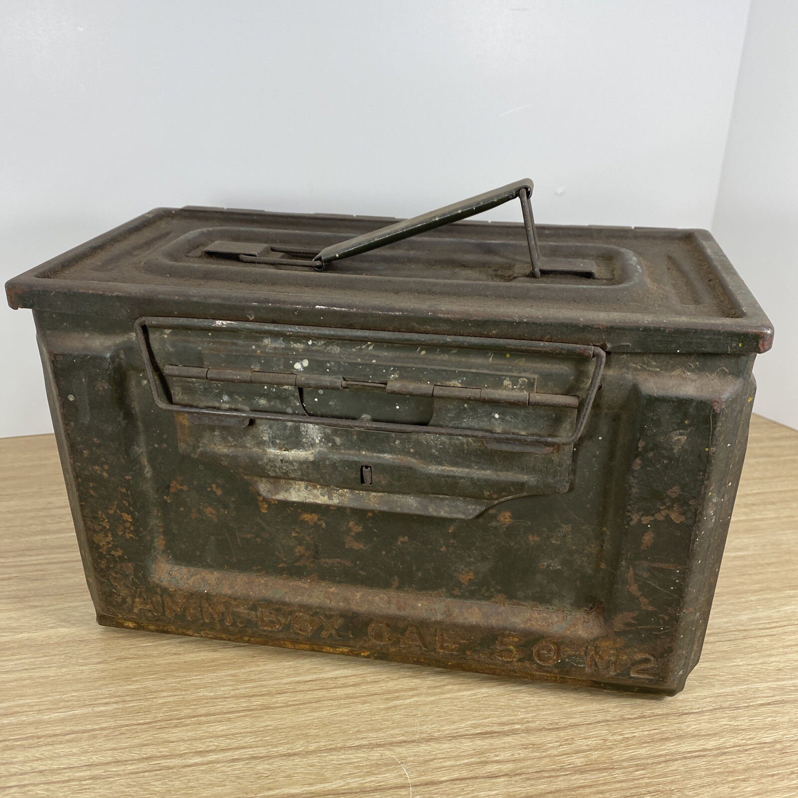 ヴィンテージAMM BOX CAL 50 M2