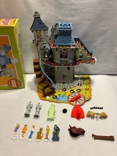 Pressman 2007 Scooby-Doo! Haunted House 3D Board Game, INCOMPLETE/ With Box