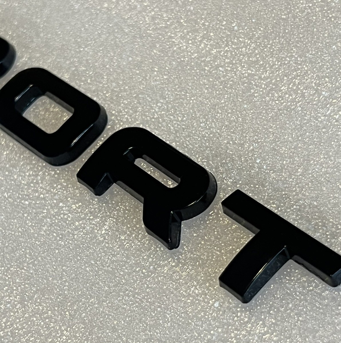 RS1 LOGO SCHRIFTZUG Schwarz Emblem Aufkleber Für Audi A1 Hinten 8X GB