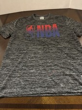 NBA Large Short Sleeve Multi-Colored T-Shirt Pre-Owned