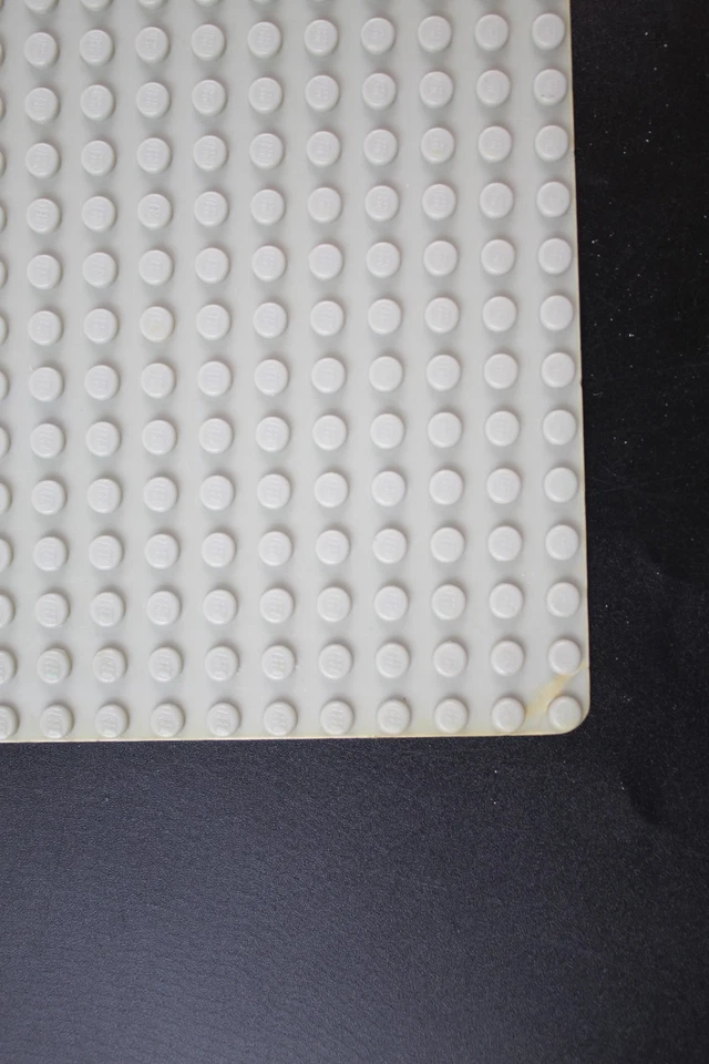 LEGO® Grundplatte 40x40 cm in grau - Bild 2 von 4