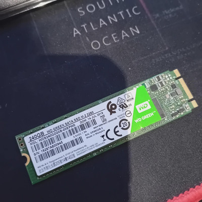 Western Digital (WD) Green 240GB M.2 2280 SATA SSD   Top Zustand