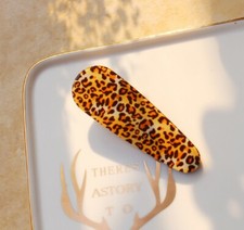 Set of 2 beautiful leopard hair clips - alligator-style