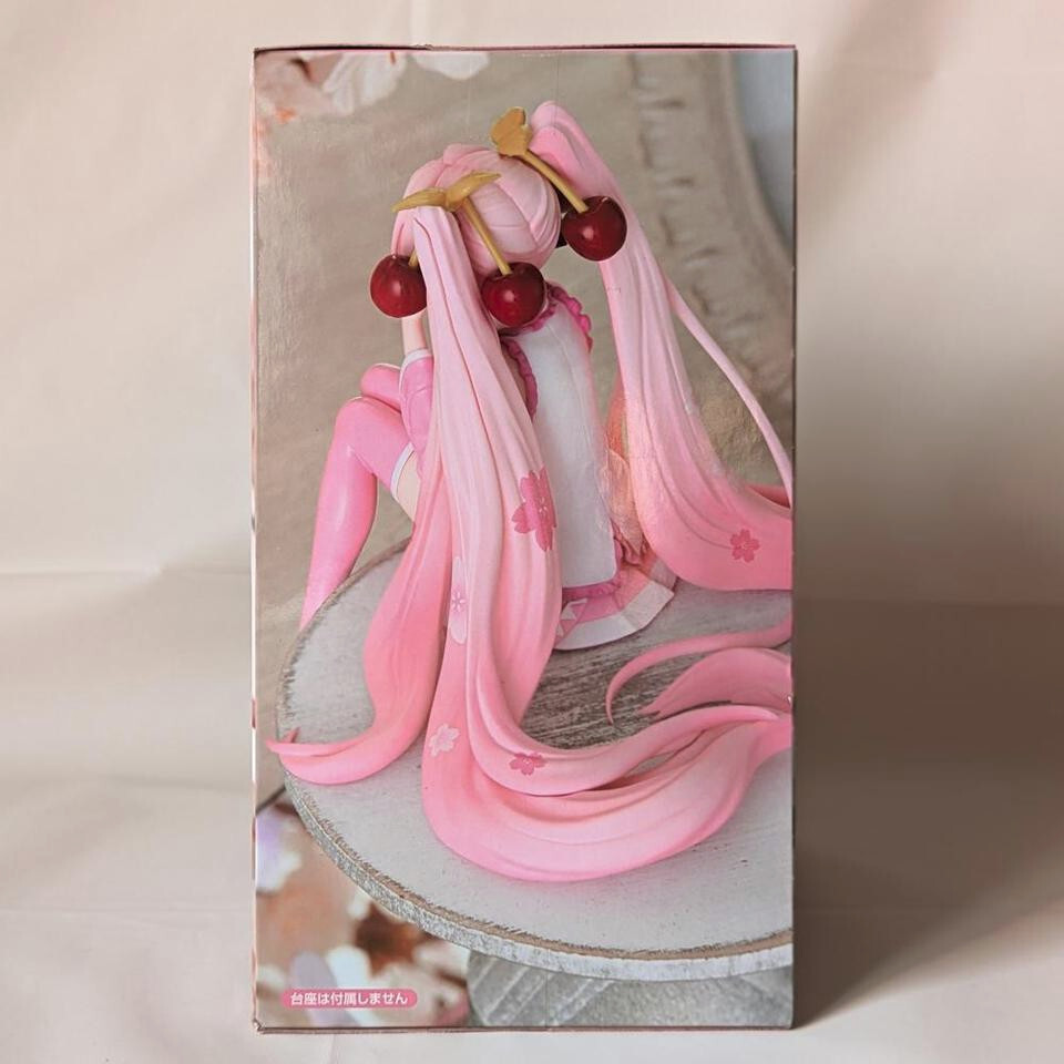 Japan Authentic Hatsune Miku Noodle Stopper Figure Sakura Miku