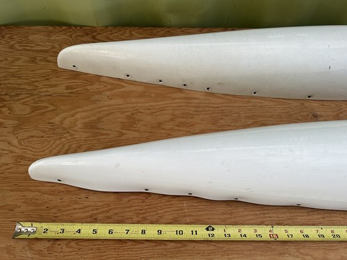 2 Cessna fiberglass wing tips - Picture 4 of 22