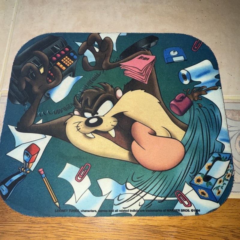 VTG Looney Tunes Tazmanian Devil Vintage 1994 Mouse Pad 9 x 7 3/4" Warner Bros.
