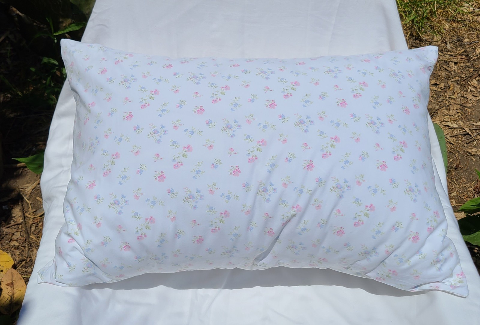 NEW Simply Shabby Chic Rachel Ashwell Pillow Sham set Standard