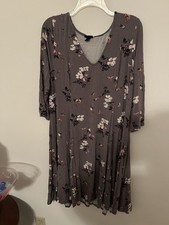 Torrid Plus Size 2X Dress Floral Gray Midi 3/4 Sleeve Casual Jersey Knit 629