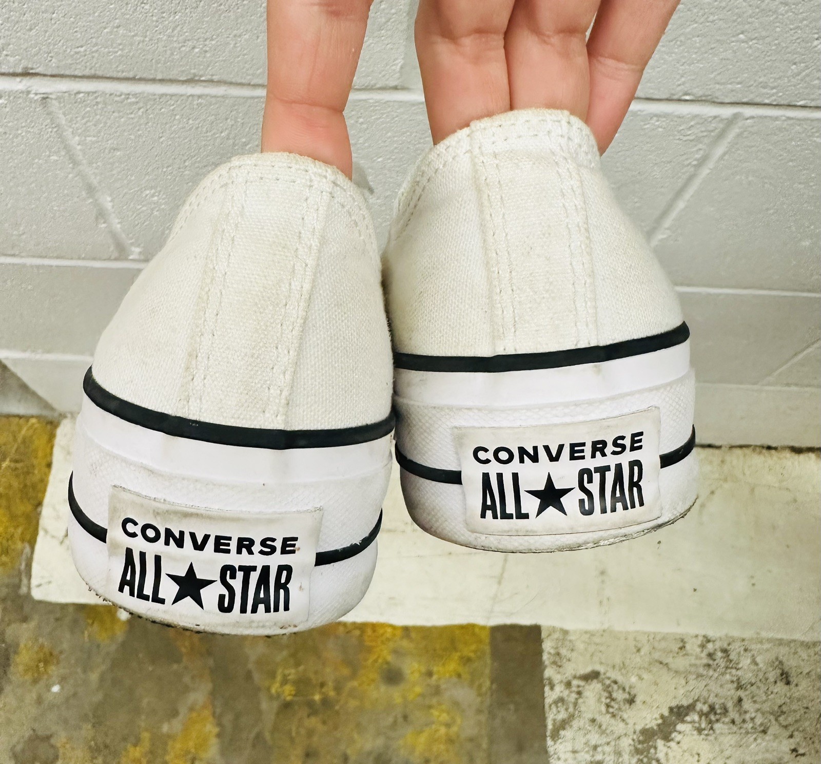 🔥 Converse Chuck Taylor White Platform Shoes Sz 6.5  US - Women's 