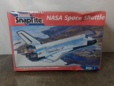 Monogram 1:200 NASA Space Shuttle Model Kit # 5905 - NEW Sealed!!