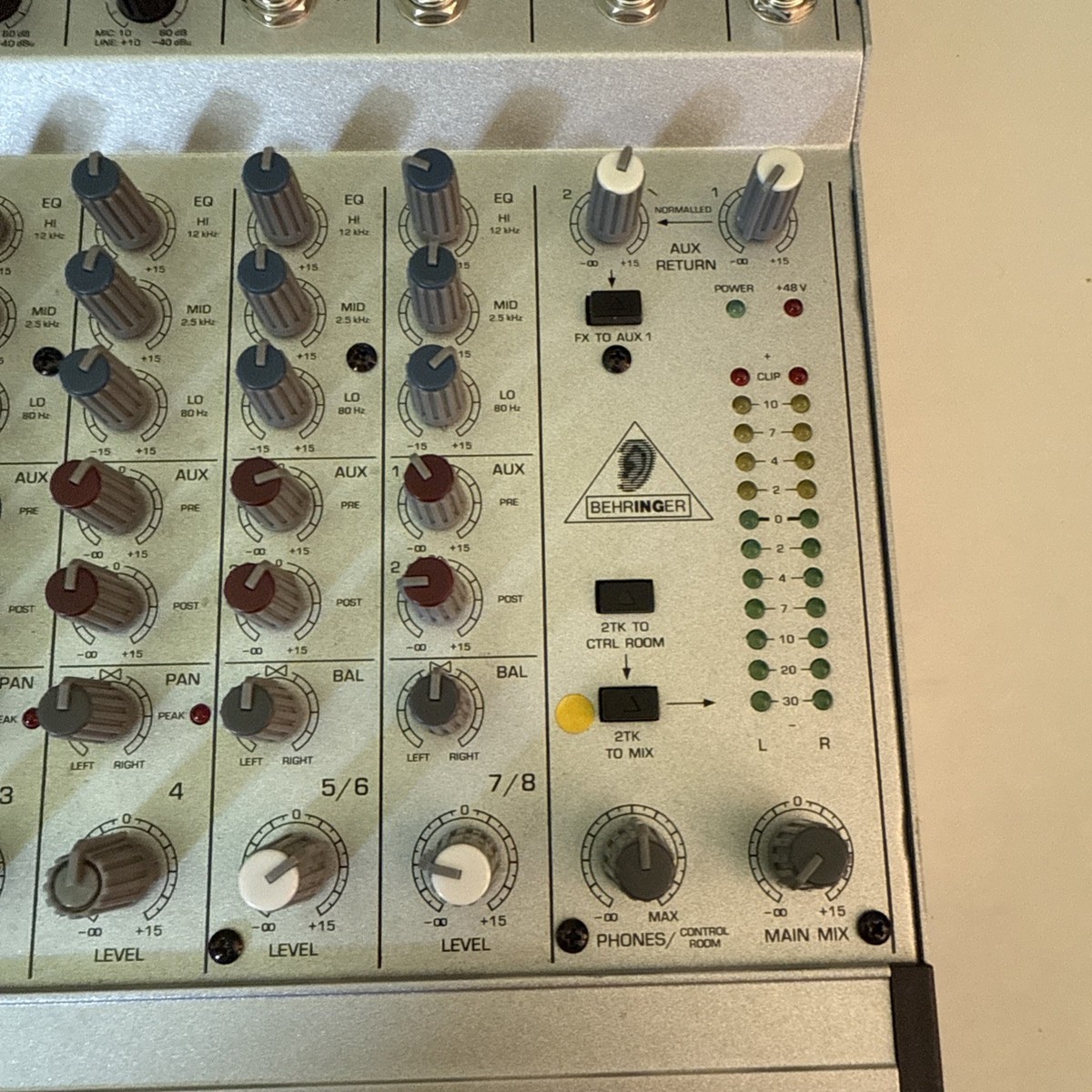 BEHRINGER EURORACK MX 802A MIXING CONSOLE - No Power Supply NOT