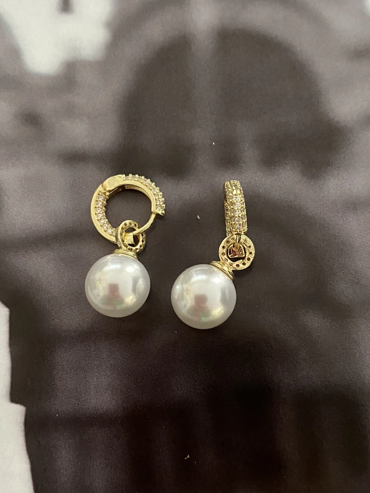 New 💞Gorgeous Gold Plated Classic Rhinestone Dangle Pearl Huggie Hoop Earrings - image 4 of 4