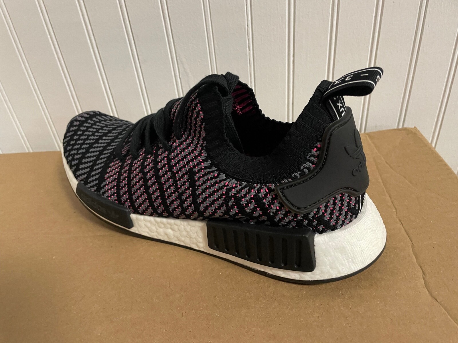 adidas NMD R1 купить в Америке, лот 115143146080