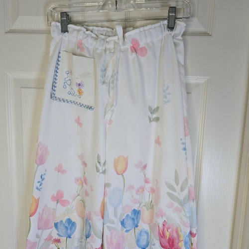 Upcycled womens pants flowers vintage embroidered doilie cottagecore M - Picture 2 of 8