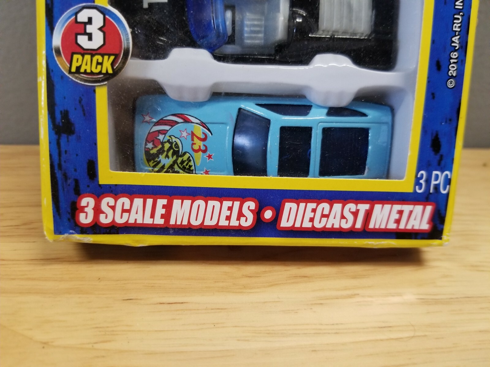 Picture 4 of 8