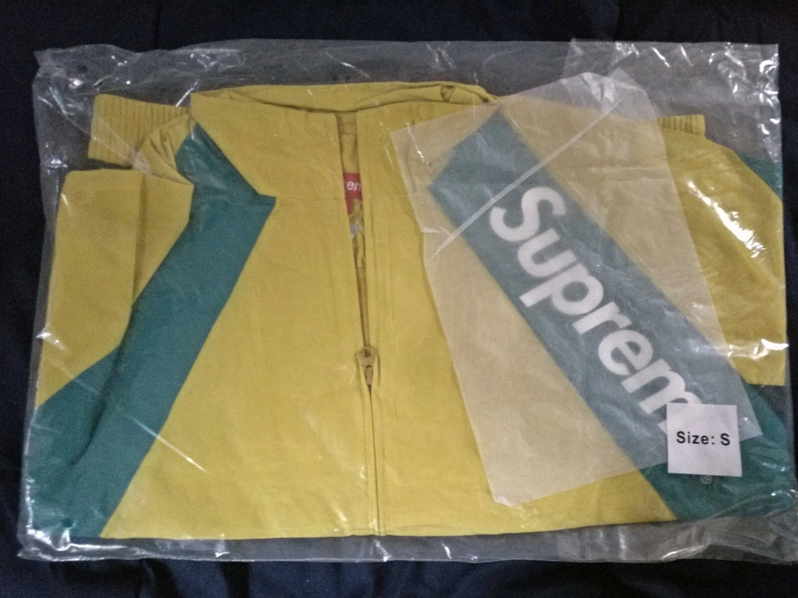 Veste de survêtement Supreme lambrissée or clair taille S 100% authentique NEUVE deadstock 