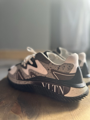 Rare Valentino Trainers s-l400.jpg main image 3