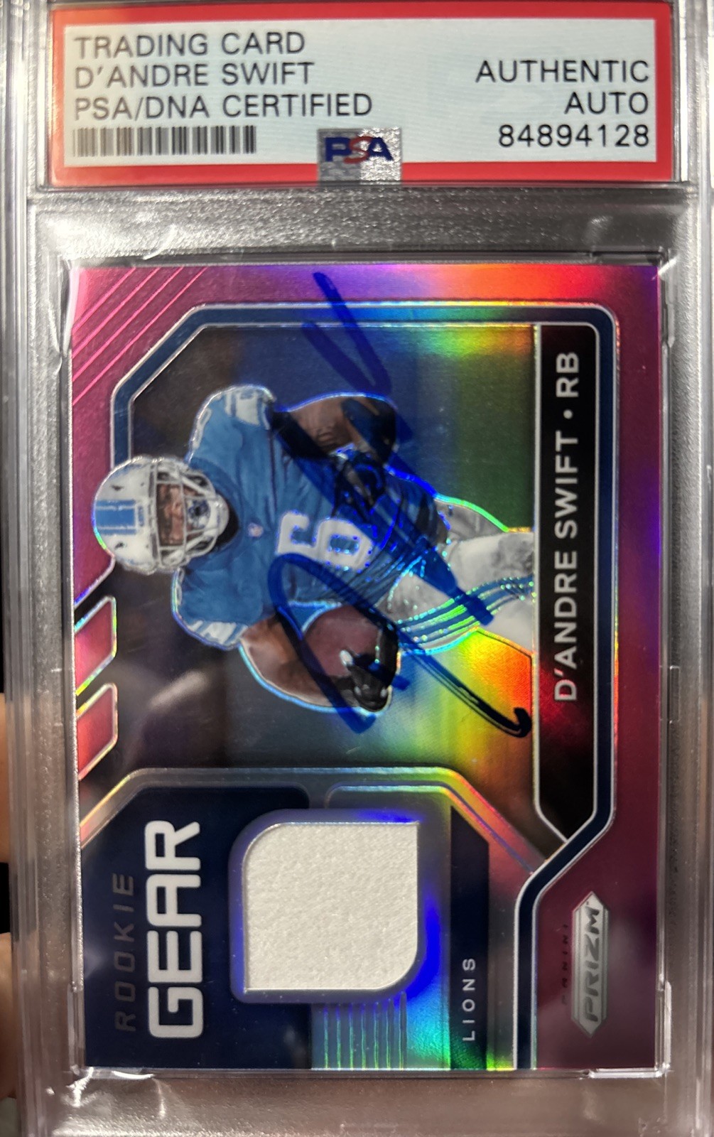 D’Andre Swift RC 2020 Auto On Card Bears Panini Gear Pink Prizm No. 18  Psa view 8